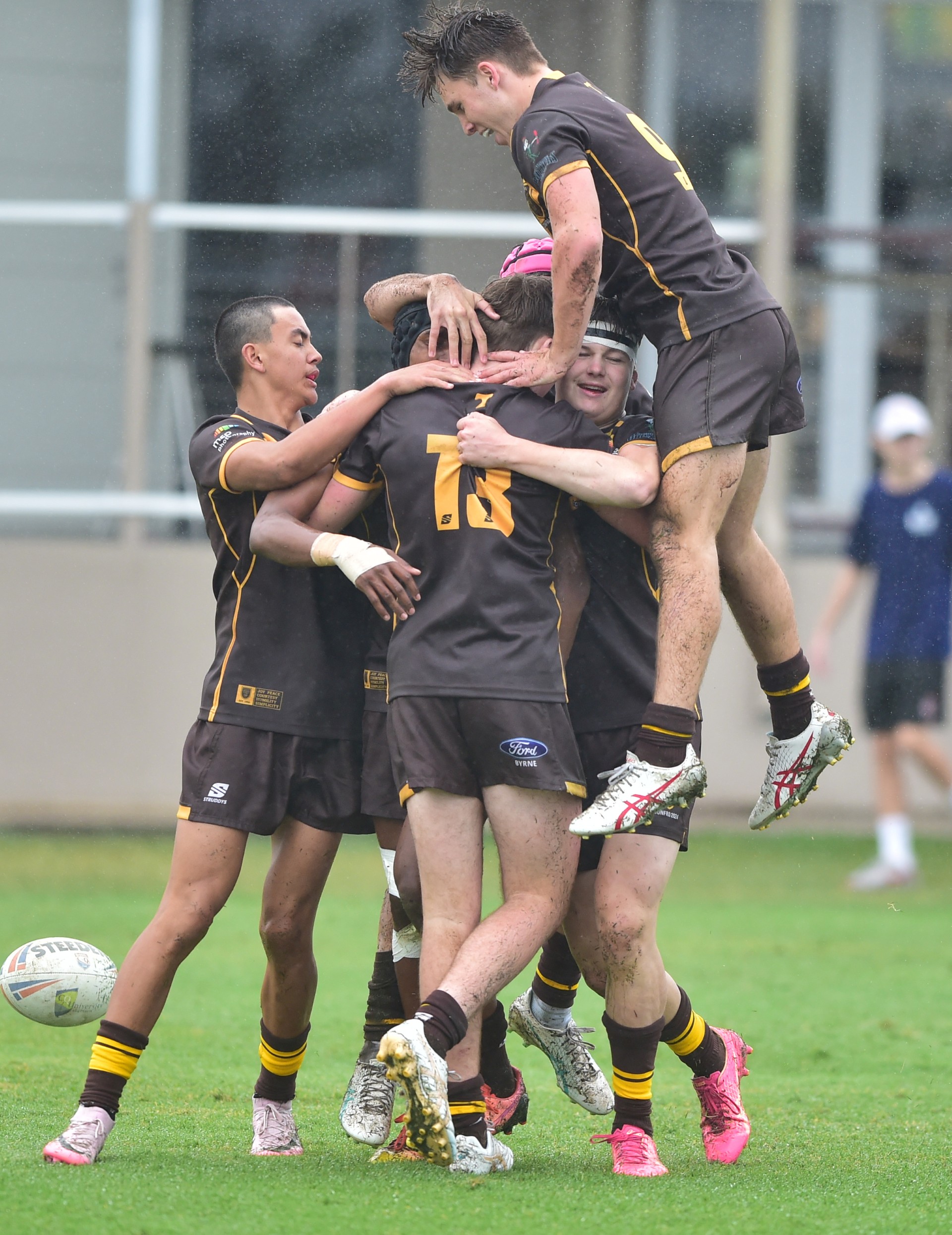 Brisbane schools storm into Confro semi-finals